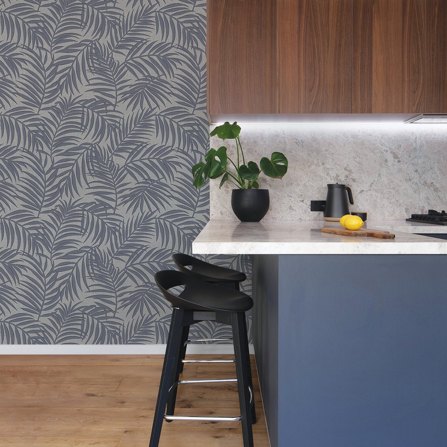 Warner Lanai Pewter Fronds Wallpaper, 27-in by 27-ft