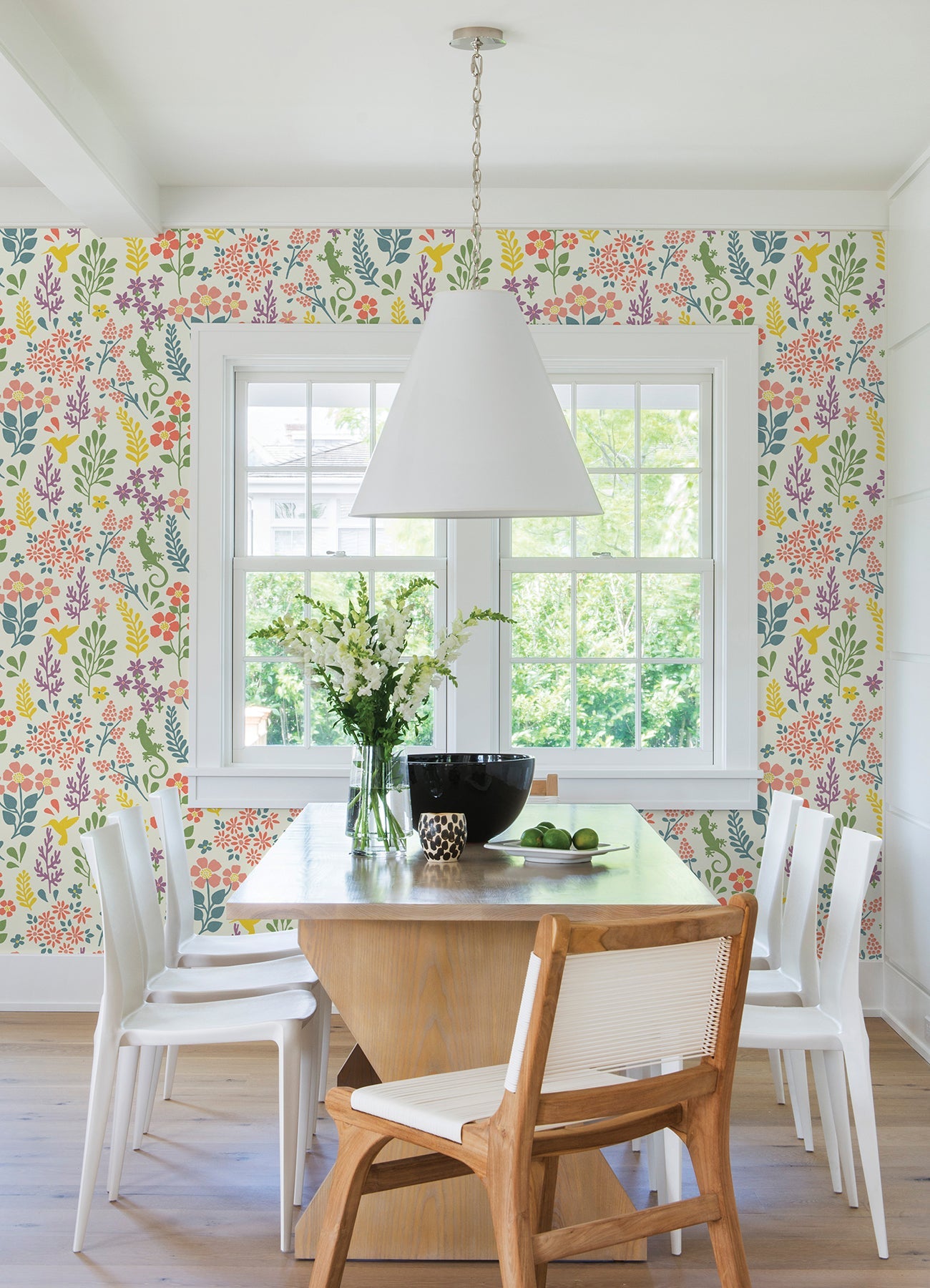 Advantage Karina Multicolor Meadow Wallpaper, 20.5-in by 33-ft