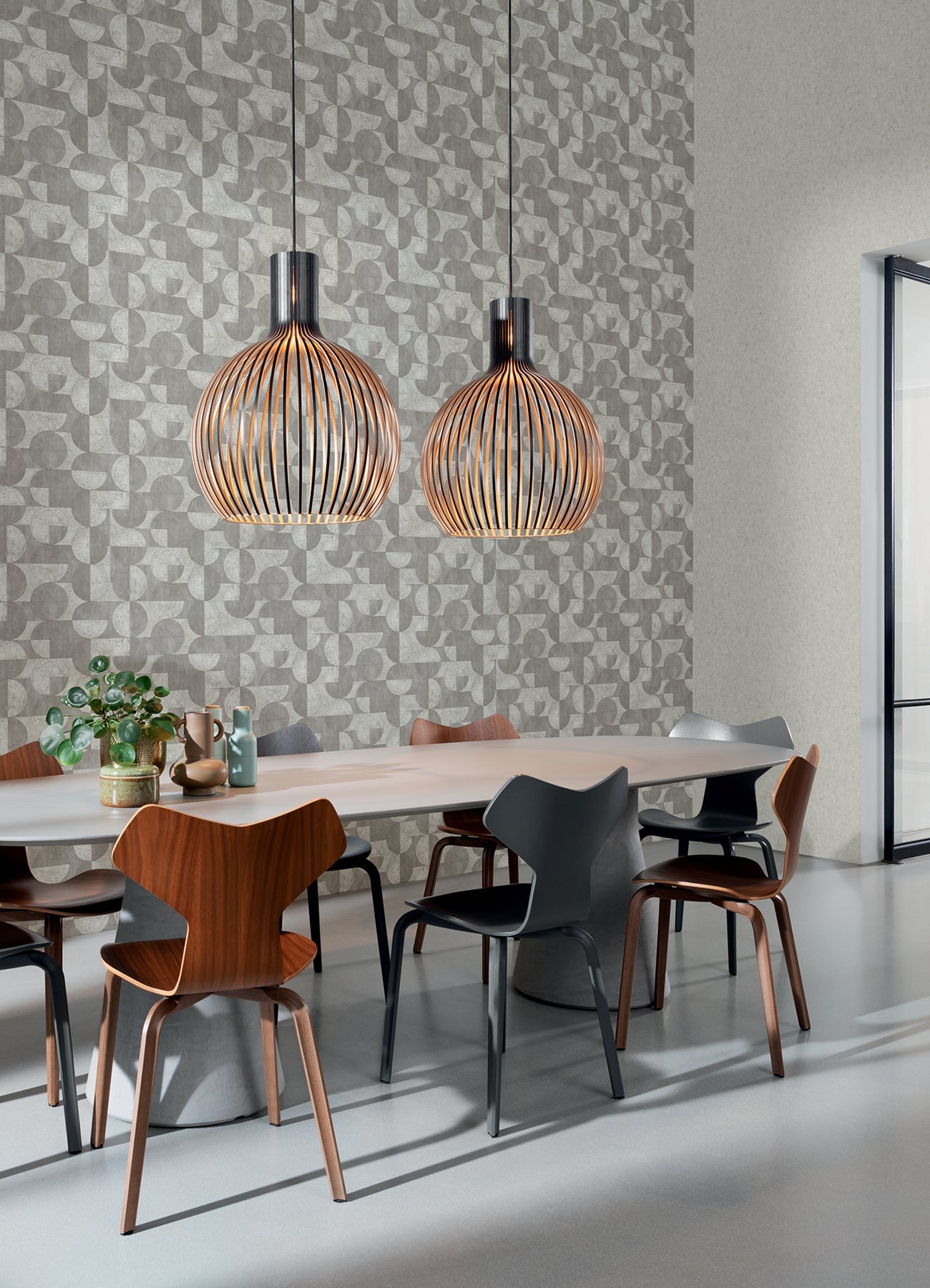 Advantage Barcelo Grey Circles Wallpaper, 20.9-in by 33-ft