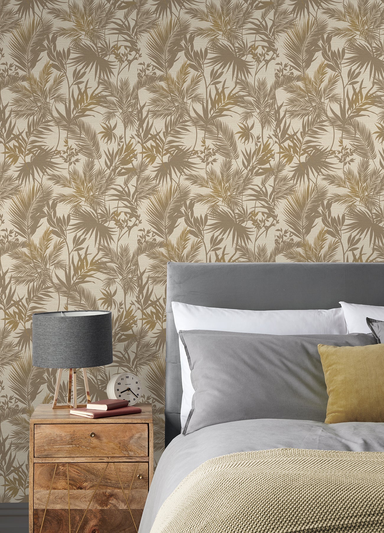 Advantage Saura Brown Frond Wallpaper, 20.9-in by 33-ft