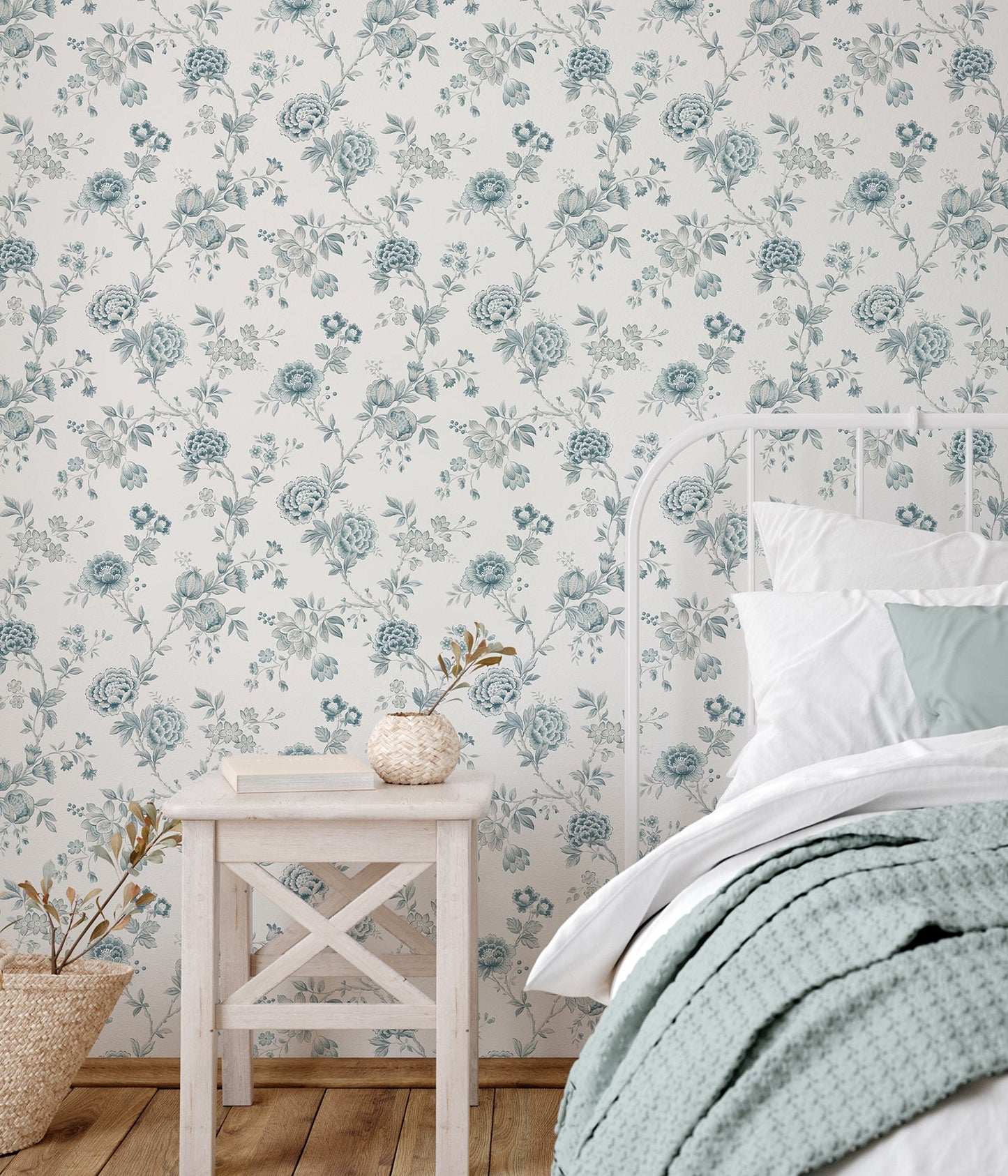 Chesapeake Chrysanthemum Teal Jacobean Wallpaper, 20.5-in by 33-ft