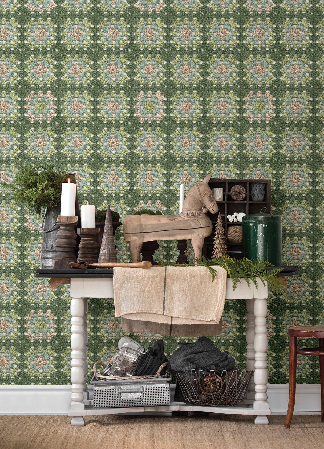 Chesapeake Maud Green Crochet Geometric Wallpaper, 20.5-in by 33-ft