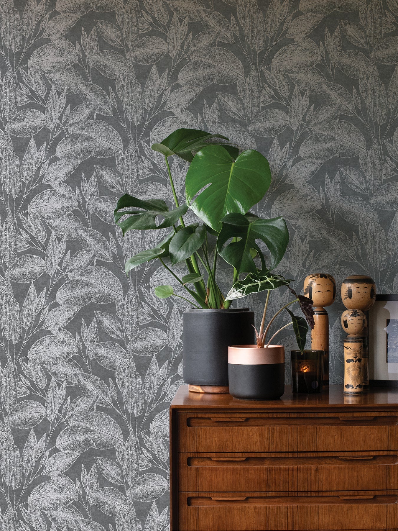 Advantage Suki Grey Leaves Wallpaper, 20.9-in by 33-ft