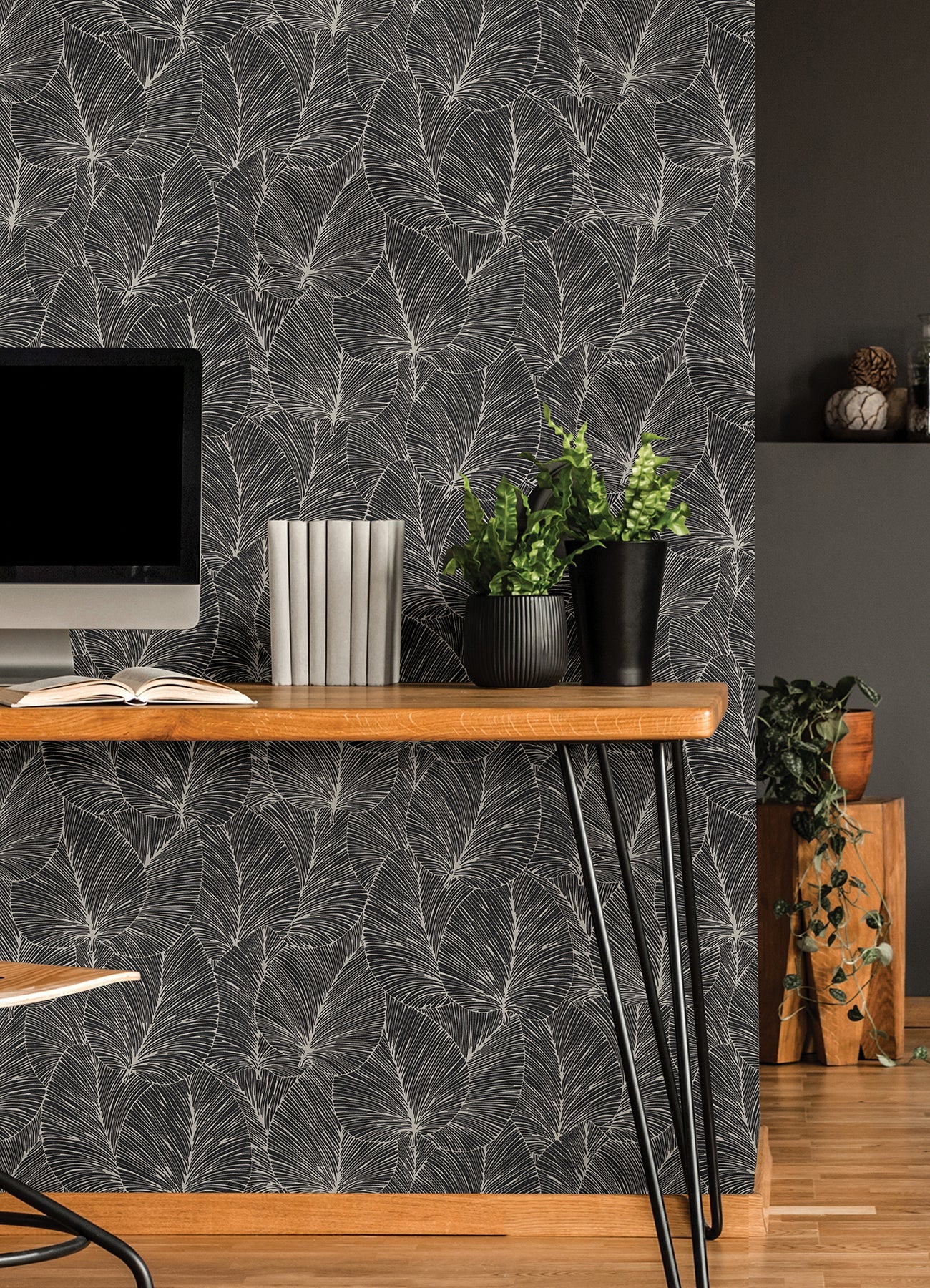 Advantage Eilian Black Palm Wallpaper, 20.9-in by 33-ft