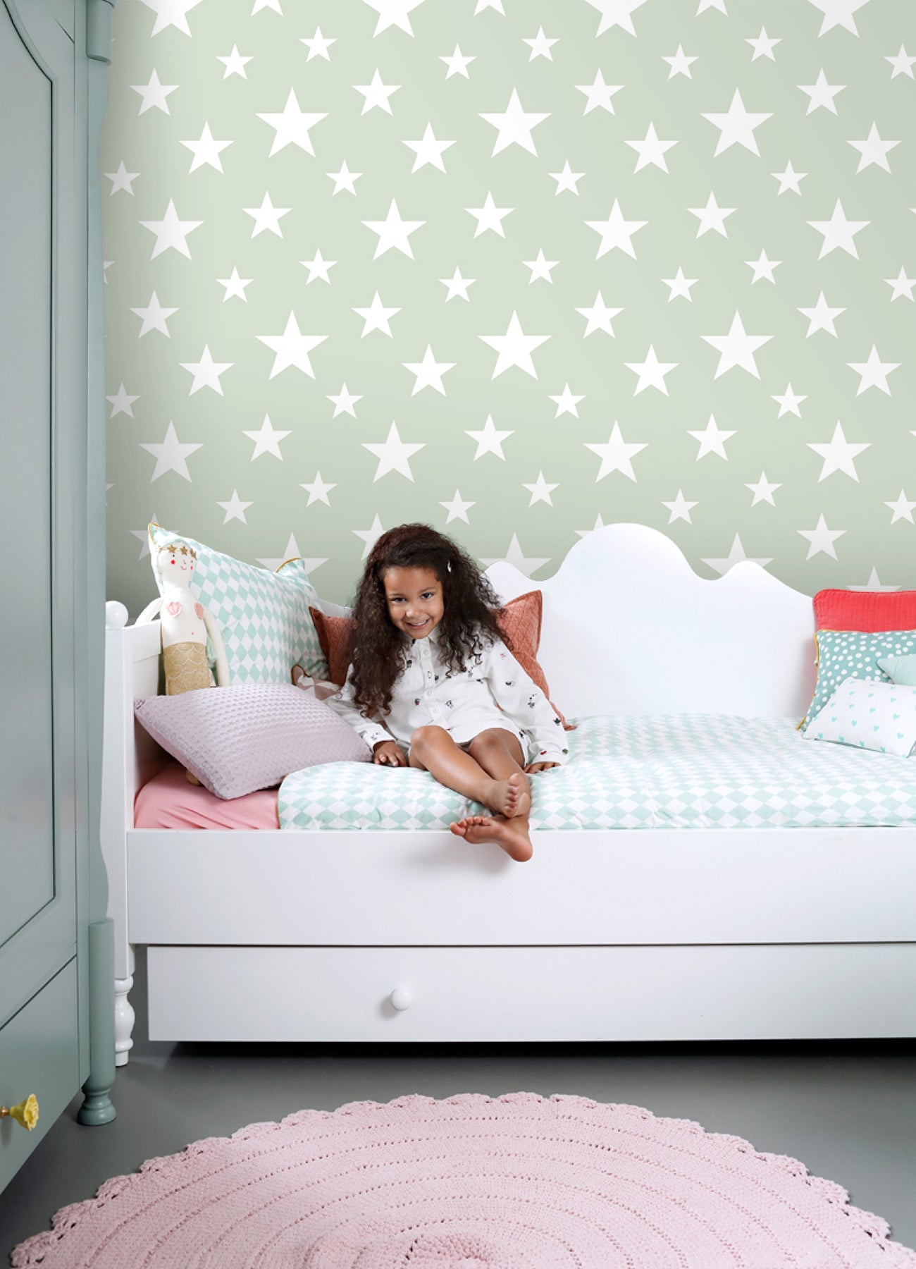 Chesapeake Amira Sage Stars Wallpaper, 20.9-in by 33-ft