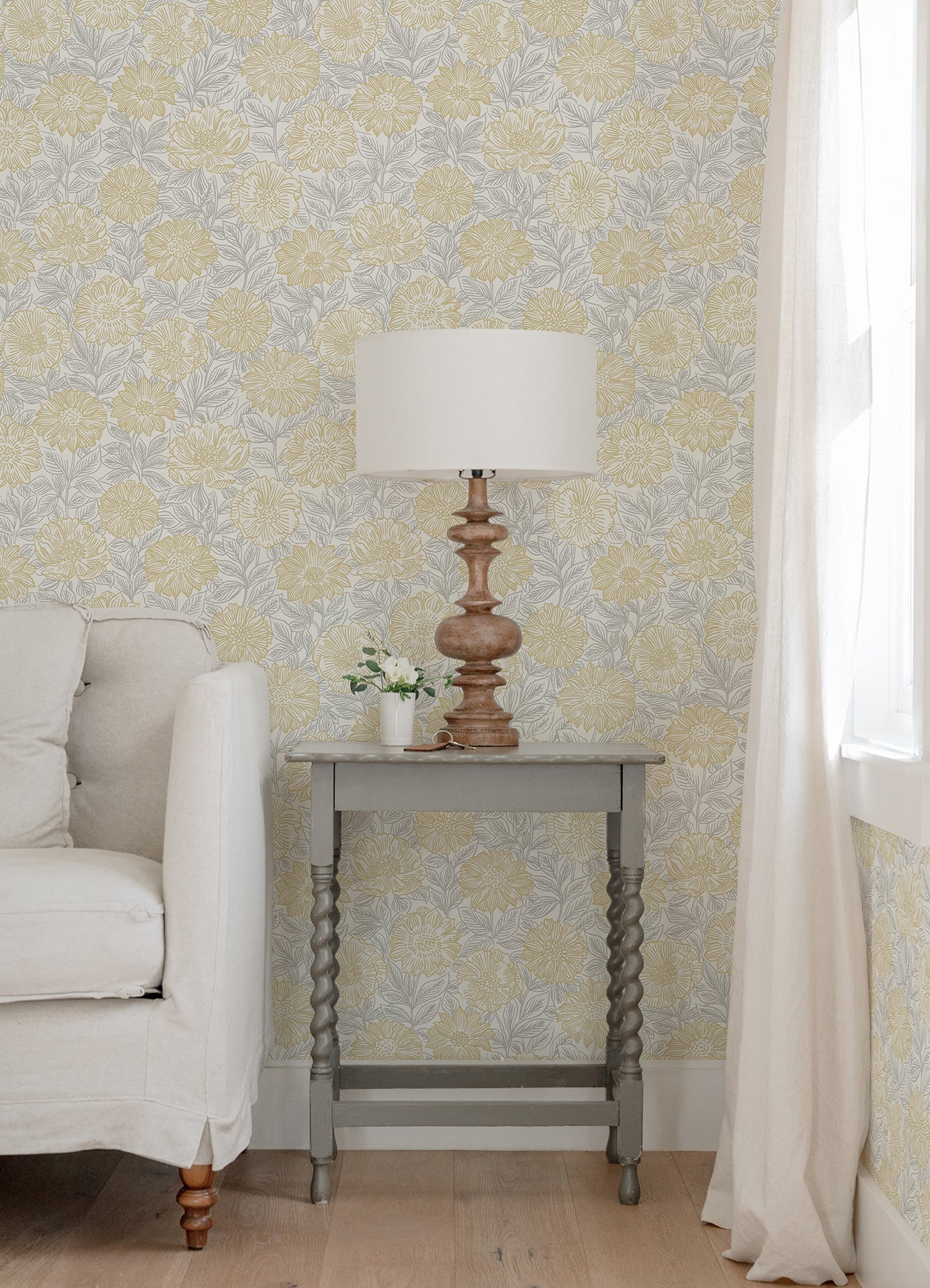 Chesapeake Faustin Yellow Floral Wallpaper, 20.5-in by 33-ft