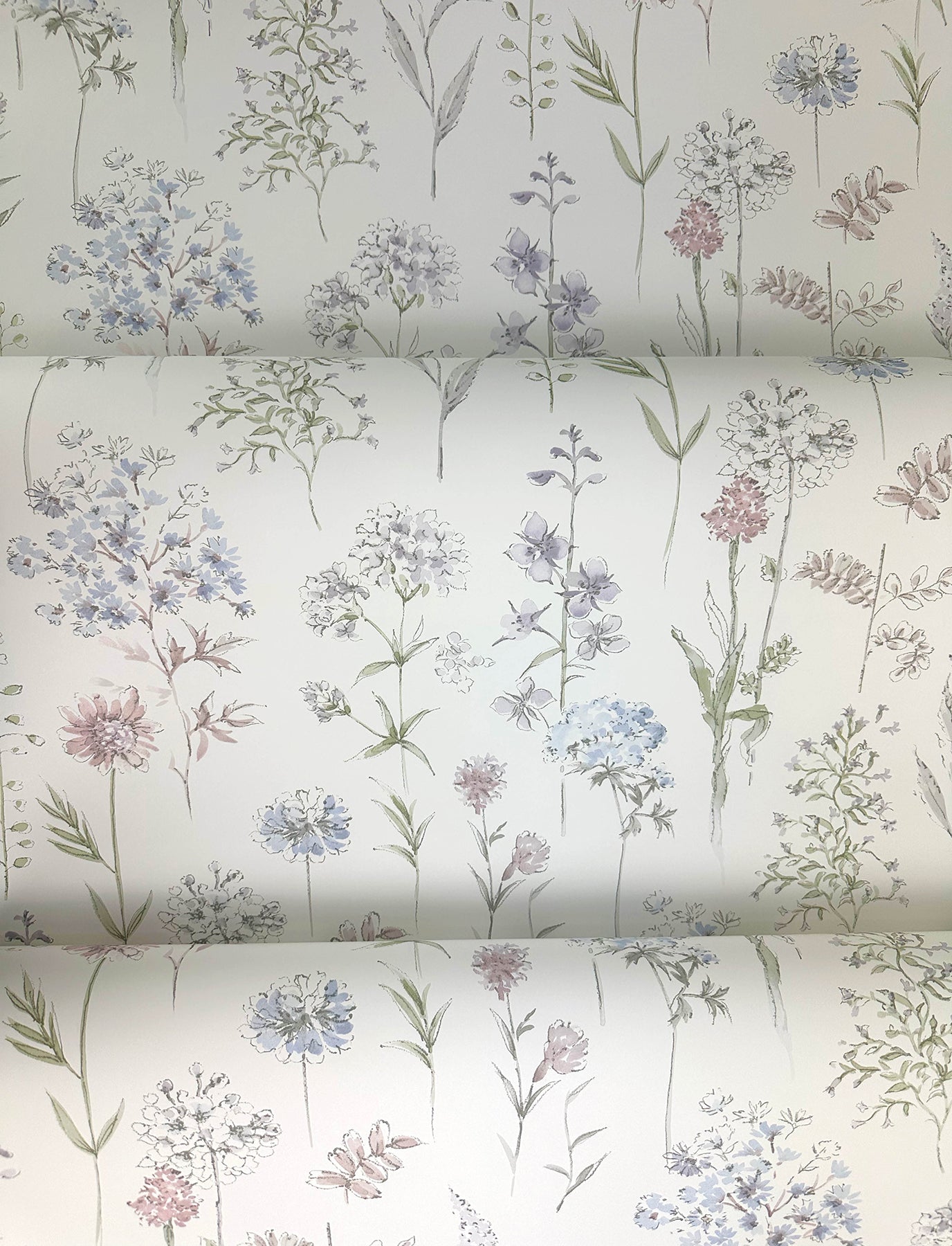 Chesapeake Bergamot Lavender Wildflower Wallpaper, 27-in by 27-ft