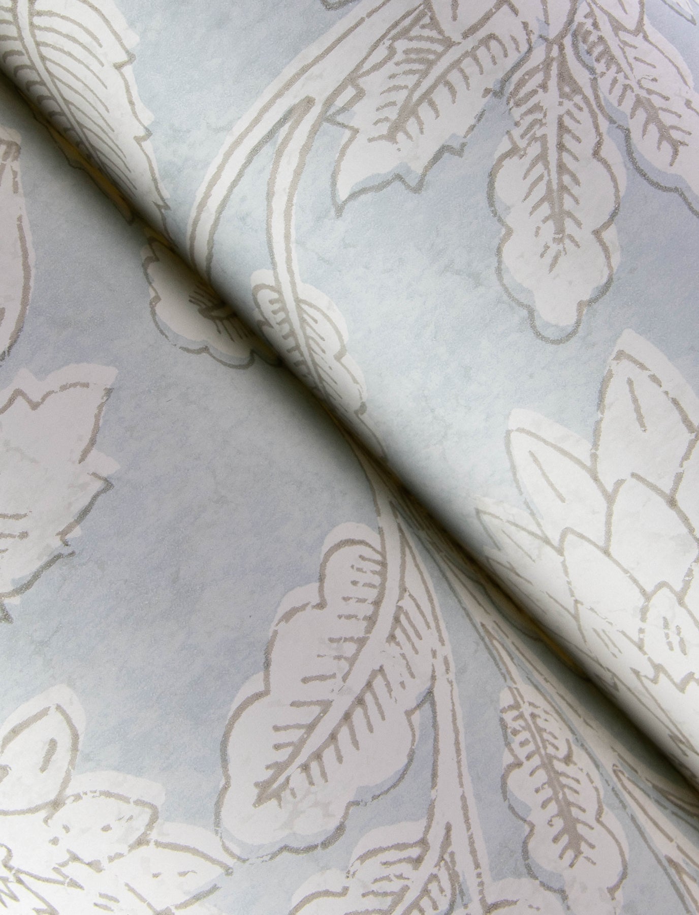 Chesapeake Vadouvan Light Blue Jacobean Trail Wallpaper, 20.5-in by 33-ft