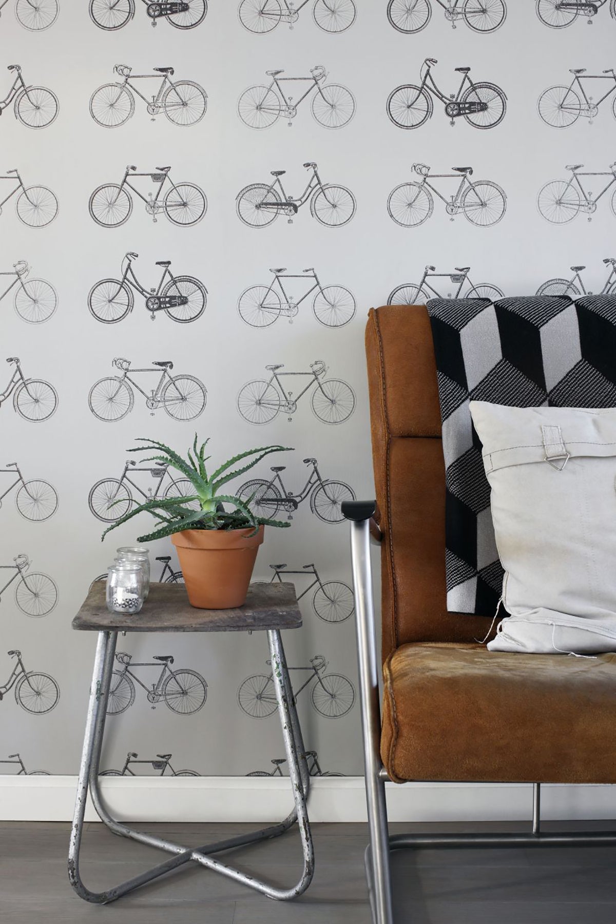 ESTA Home Turnblad Grey Bicycle Wallpaper, 20.5-in by 33-ft