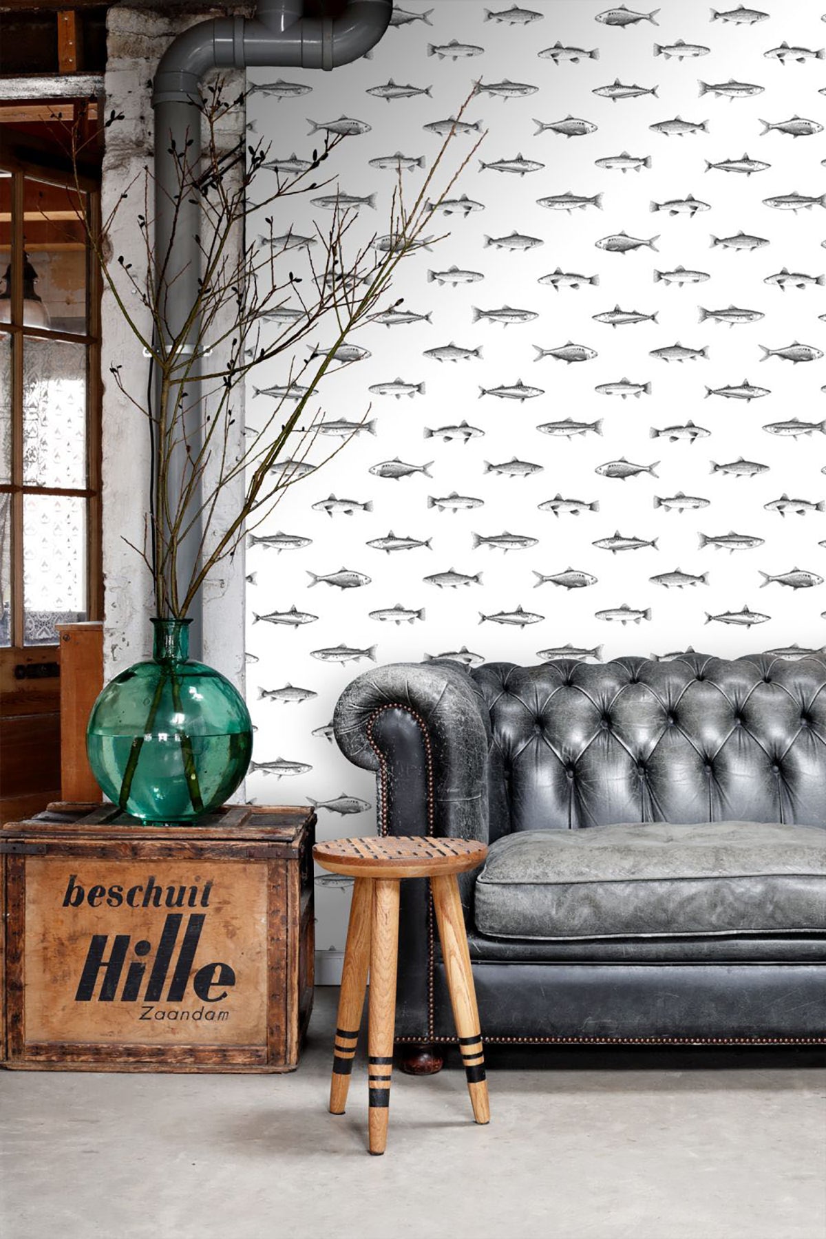 ESTA Home Fiyero Off White Fish Wallpaper, 20.5-in by 33-ft