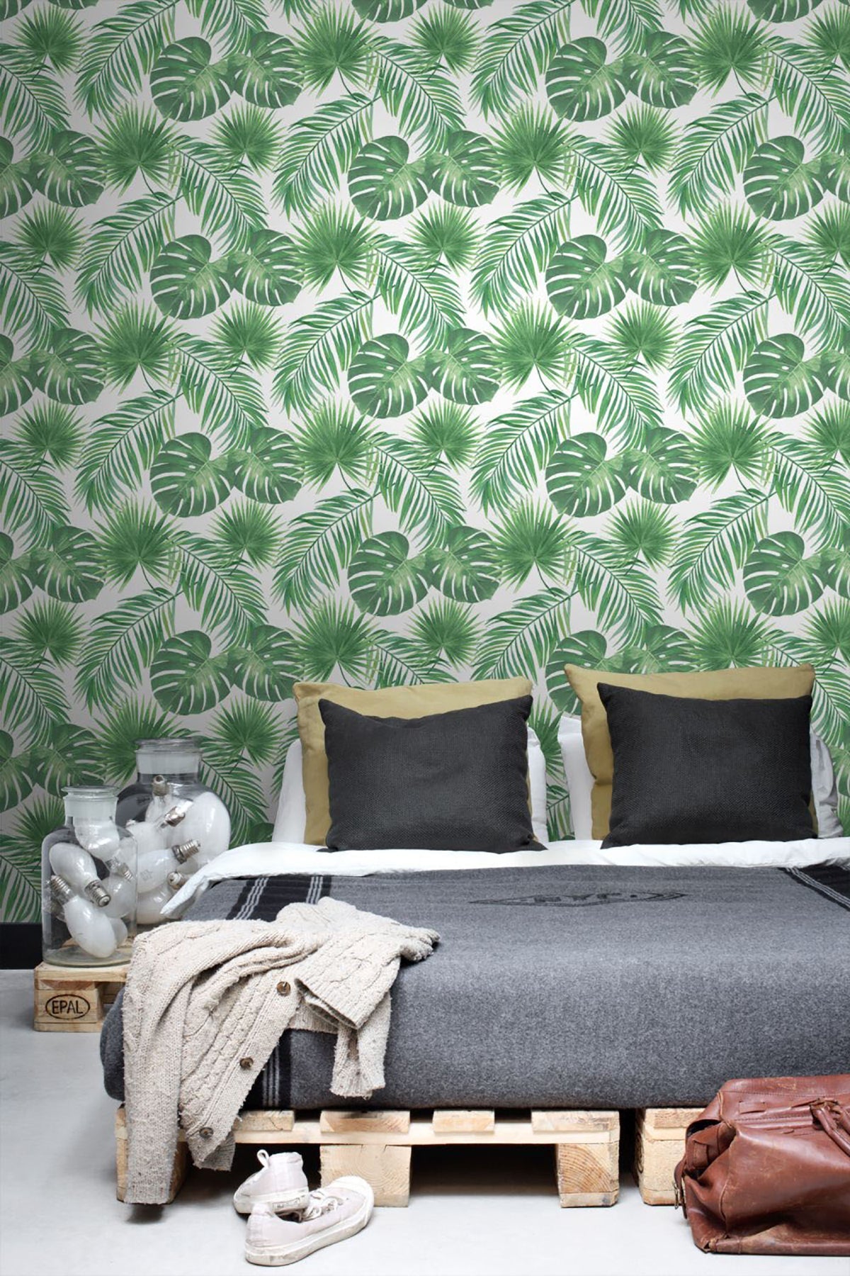 ESTA Home Patti Light Green Leaves Wallpaper, 20.5-in by 33-ft