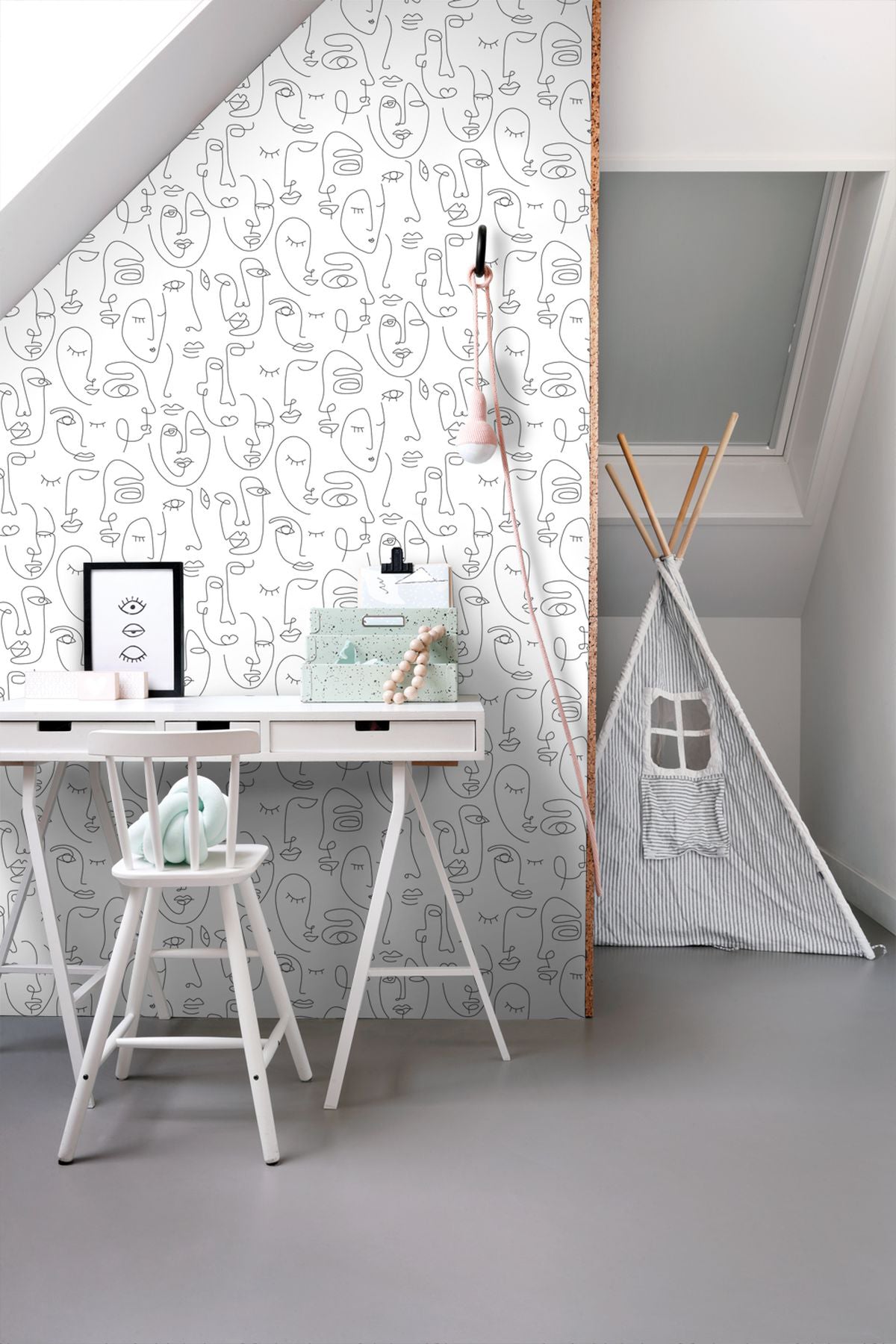 ESTA Home Sharona White Line Art Faces Wallpaper, 20.9-in by 33-ft