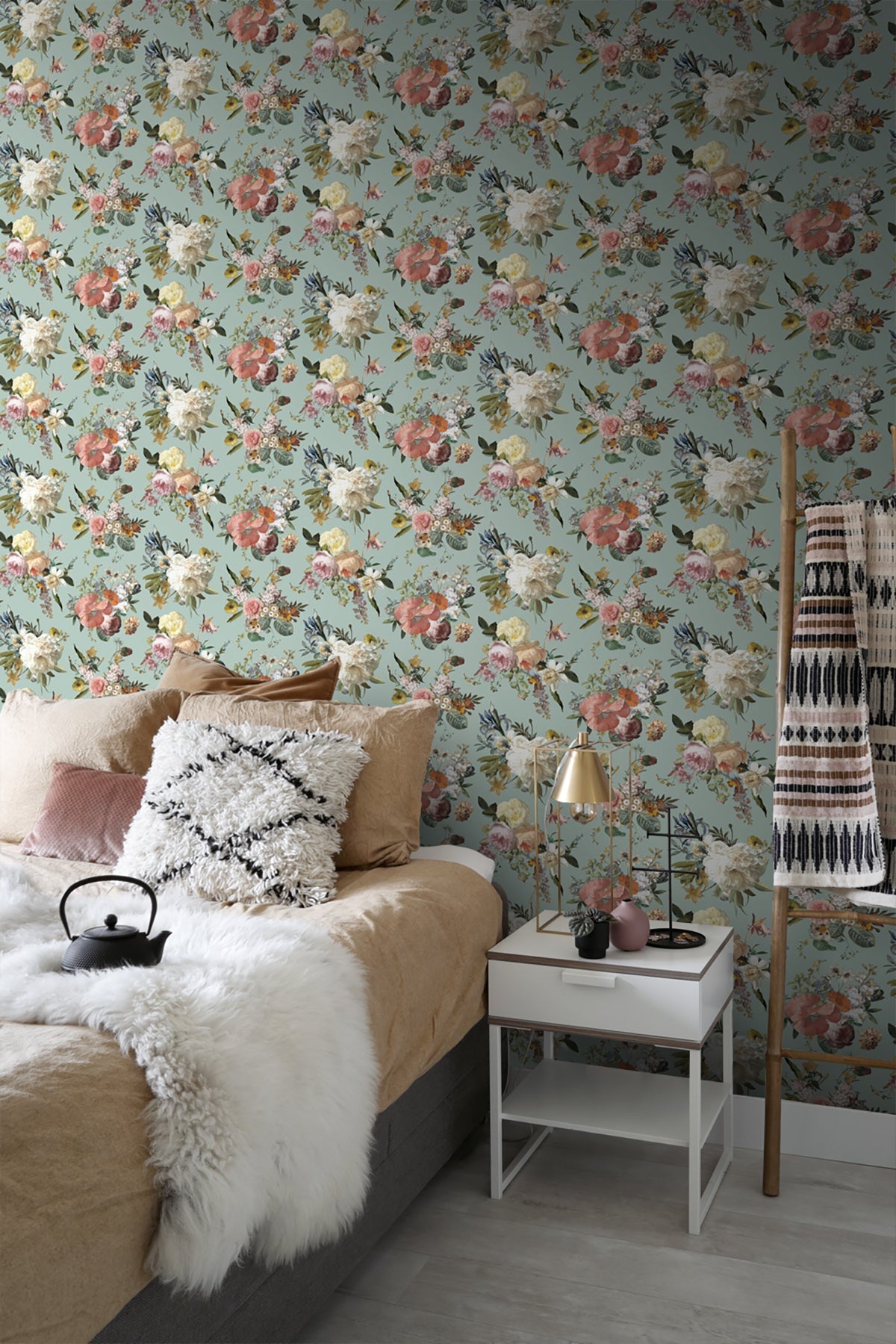 Design Department Antonia Aqua Vintage Bouquet Wallpaper, 20.9-in by 33-ft