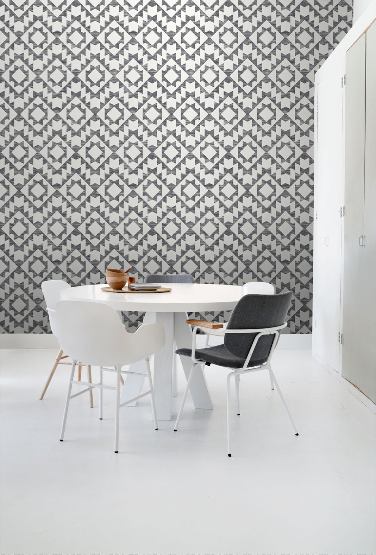 ESTA Home Fantine Black Geometric Wallpaper, 20.5-in by 33-ft