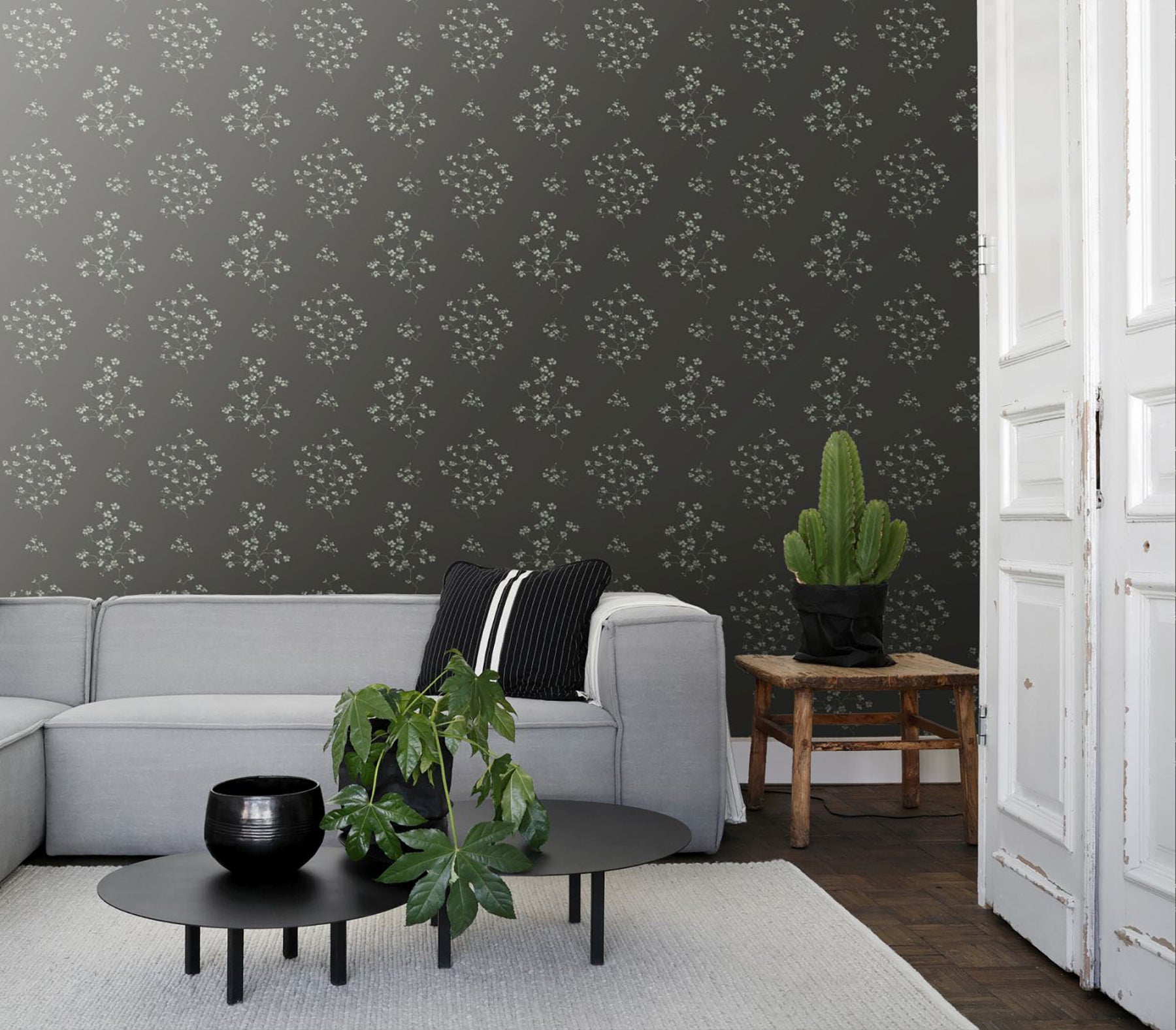 ESTA Home Morrible Black Floral Wallpaper, 20.5-in by 33-ft