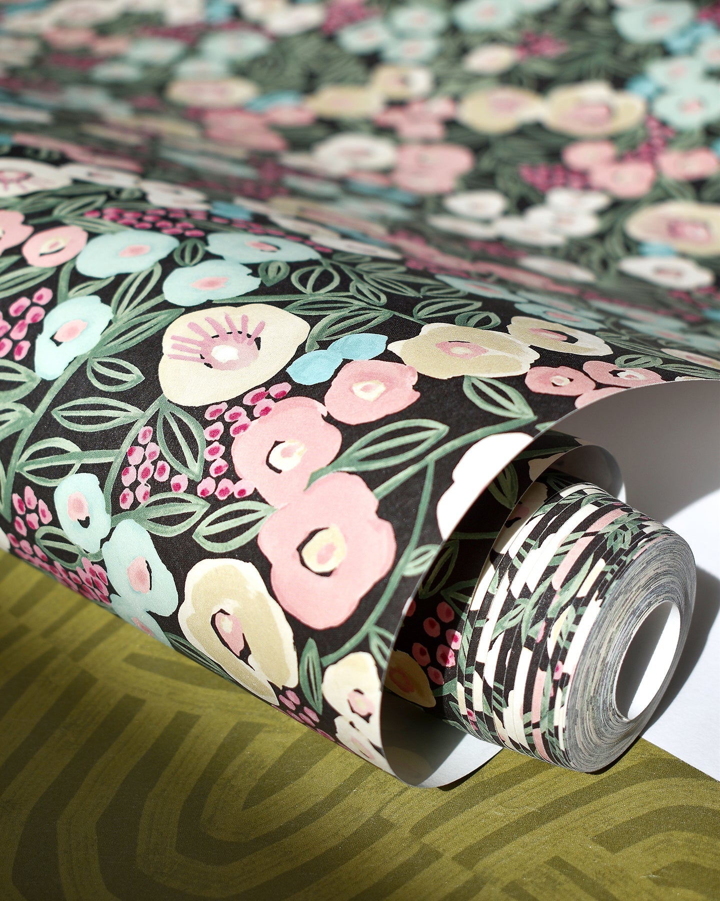 ohpopsi Flora Ditsy Pink Garden Wallpaper, 19.7-in by 33-ft