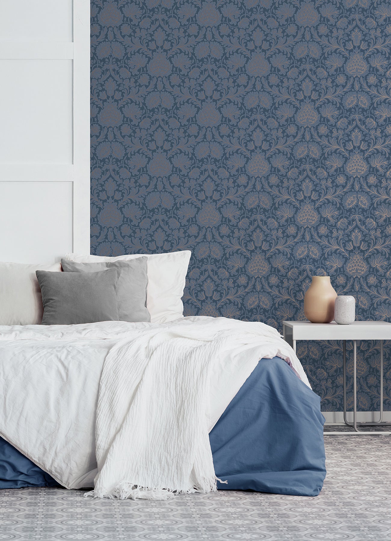 Brewster Bamburg Dark Blue Floral Wallpaper, 20.5-in by 33-ft