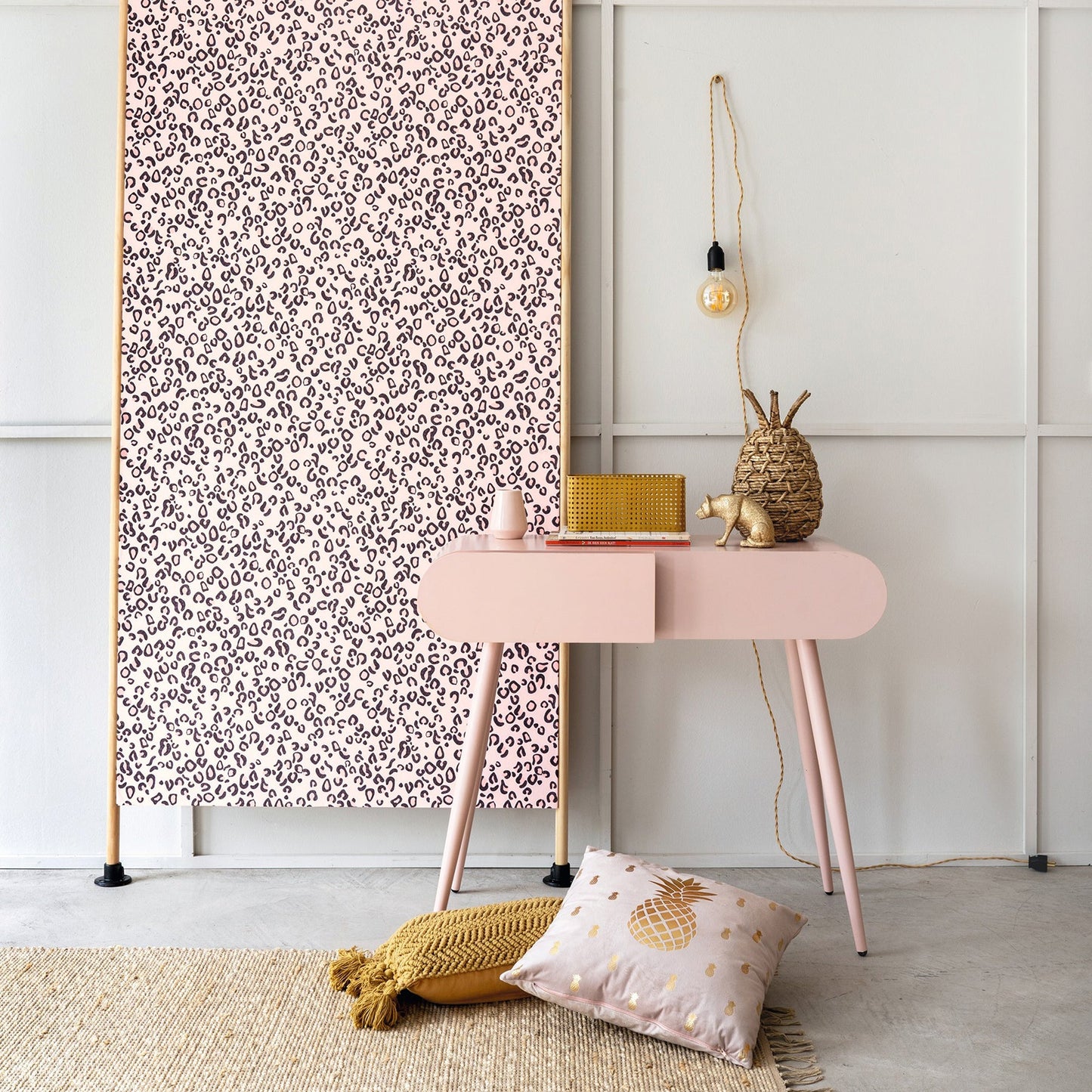 Rasch Damisa Blush Leopard Print Wallpaper, 20.5-in by 33-ft