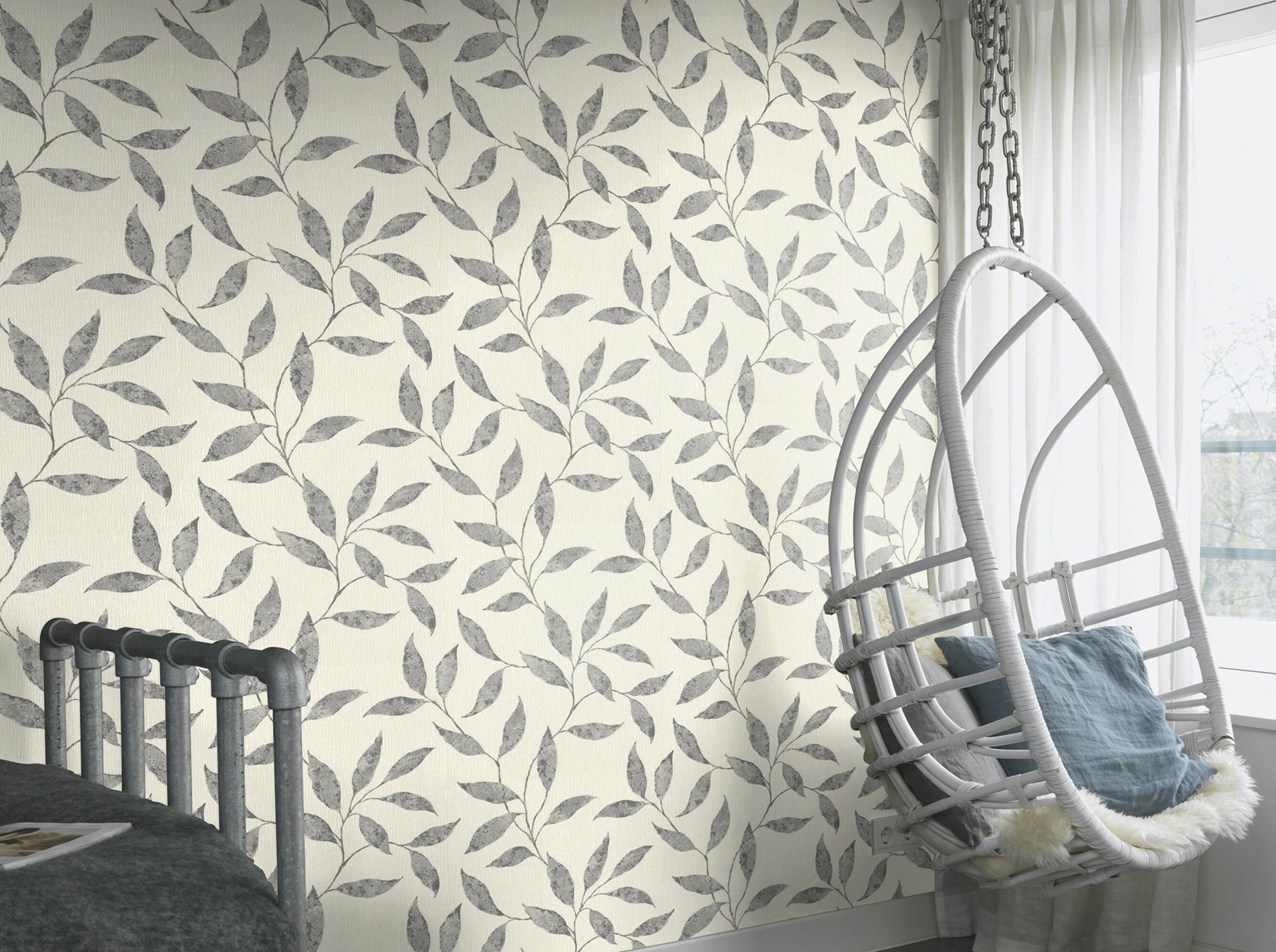 Rasch Amble Light Grey Vine Wallpaper, 20.9-in by 33-ft